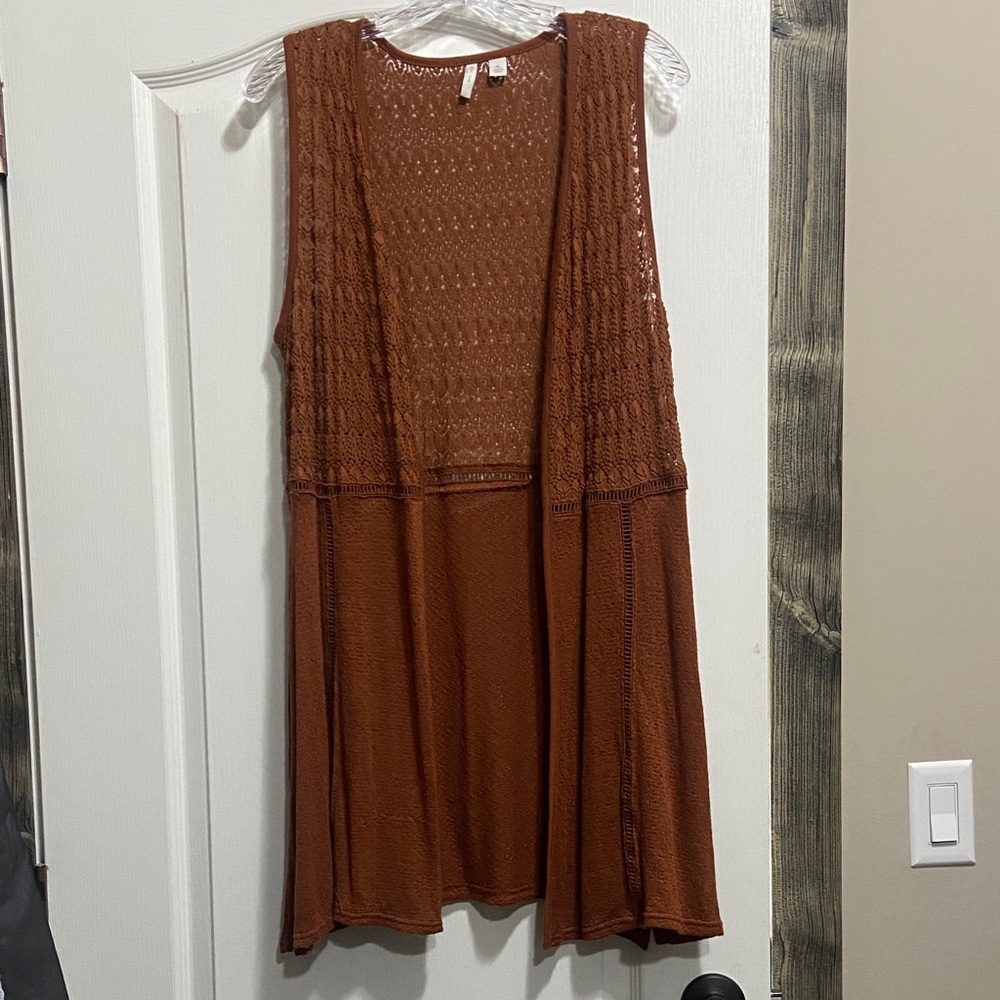 Women's Burnt orange/rust Sleeveless Cardigan